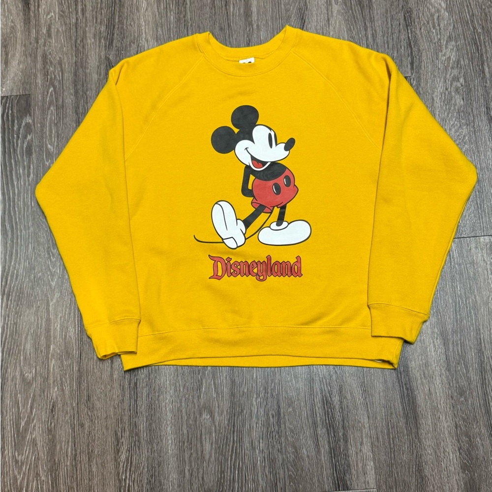 🌟 Disneyland Mickey Mouse Crewneck Sweatshirt (Yellow) 🌟